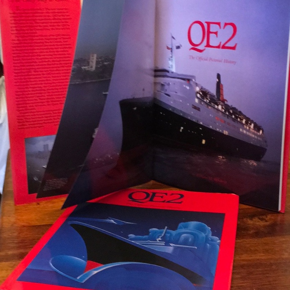 Hardcover QE2 Official Pictotial History